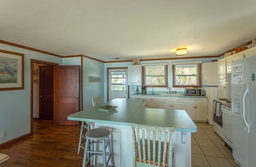 Alligator Point House | Gulf Front, No Stairs, Pet Friendly + Bunk Room