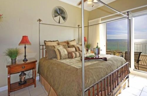 Thomas Drive Apartment | Gulf-Front Paradise, Steps to Beach & Pool Access