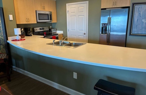 Thomas Drive Apartment | Gulf-Front Paradise | Steps to Beach + Pool Access