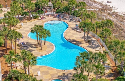 Thomas Drive Apartment | Gulf-Front Paradise | Steps to Beach + Pool Access