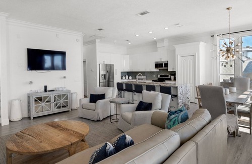 Seacrest House | Gulf-Front, Pool, Stunning Gulf Views, Beach Setup + Free Attraction Tickets!