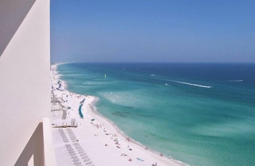 Destin Condo | GULF FRONT with Amazing Views, 3 Pools, Tiki Bar! Beachfront pool! LOCATION!