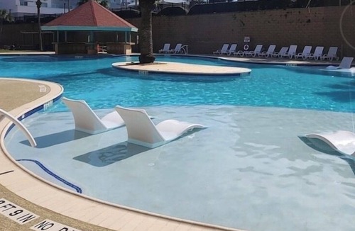 Galveston Condo | gulf view! view. Beach. Heated pool, 2hot tubs, 3 elevators, Lrg. balcony.