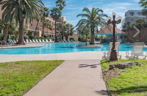 Galveston Condo | gulf view! view. Beach. Heated pool, 2hot tubs, 3 elevators, Lrg. balcony.