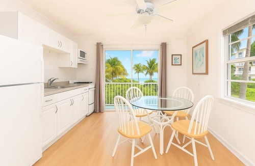 Marathon Hotel | Gulf View Waterfront Resort