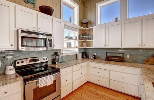 Port Aransas House | Gulf views from rooftop deck, 2 Heated community pools, Gated community!