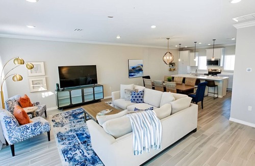 Ono Island Villa | gulf views-private beach club-sleeps 8-kitchen