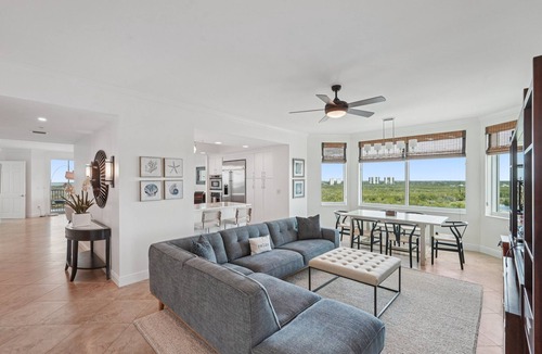 Vanderbilt Beach Condo | GULF VIEWS + PRIVATE BEACH CLUB