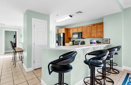 Pensacola Beach Condo | 🐬Gulf Views-Wrap Around Balcony-Walk2Beach- Emerald Dolphin 510🐬