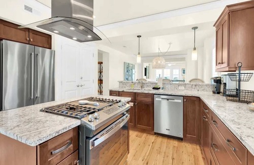 Gulf District Apartment | Gulffront Elegance in WaterColor