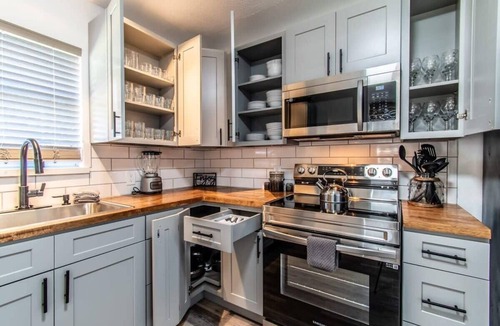 Bay Area House | Gulfside Getaway Awaits