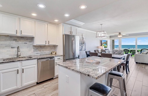 Corpus Christi Condo | Gulfstream Condos Unit 111 | Pool & Hot Tub | Beachfront Patio