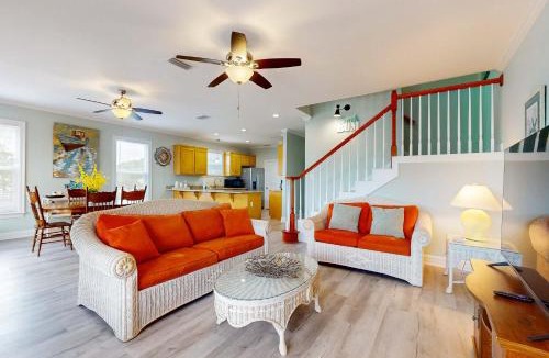 Audubon Place House | Gulfview duplex with loft full kitchen and washer and dryer