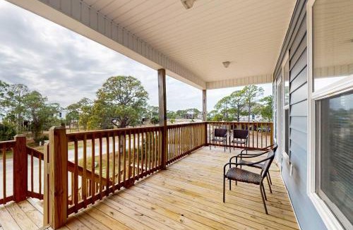 Audubon Place House | Gulfview duplex with loft full kitchen and washer and dryer