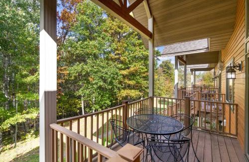 Lake Shore House | Gull Lake All-Season Getaway w/Private Deck