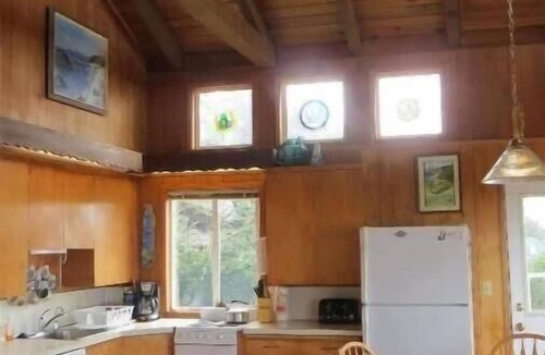 Florence House | Gull Landing virtually beachfront on Heceta Beach