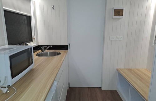 Macclesfield House | Gums n Roses by Tiny Away