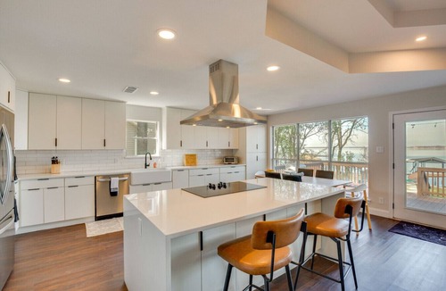 Gun Barrel City House | Gun Barrel Lakefront with Dock and Fire Pit
