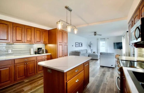 Shelbyville House | Gun Lake Serenity