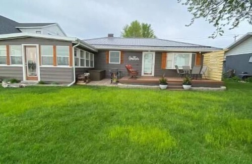 Shelbyville House | Gun Lake Serenity