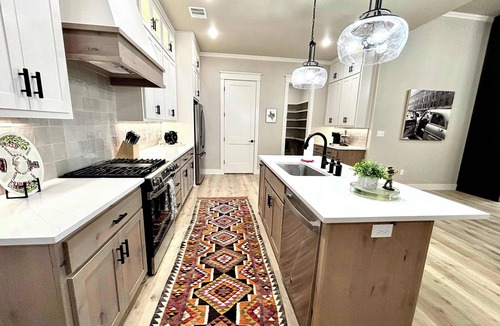 Lubbock House | Gun's Up Getaway - 4BR/3BA - New Construction