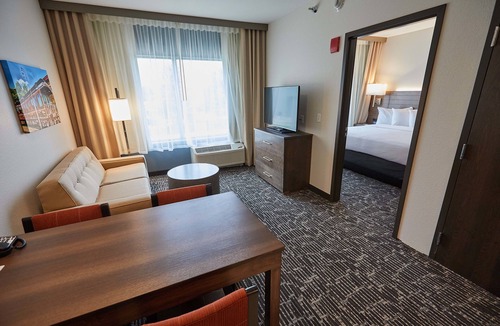 La Crosse Hotel | Gundersen Hotel & Suites