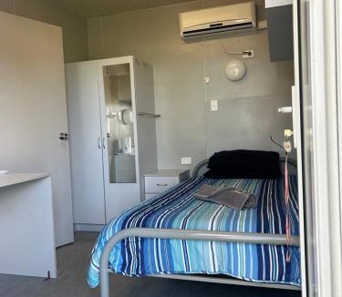 Gundiah Hotel | gundy pub & caravan park