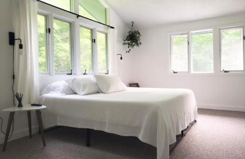 Cornwall Bridge House | Gunn Brook Mountain House