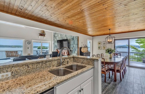 Smith Mountain Lake Villa | Gunner`s Lookout- Standout property in Bernard`s Landing- all the amenites but you will not want to leave the townhome!