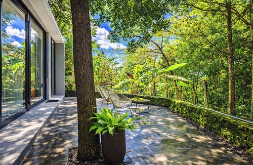 Srimulyo Apartment | Guru Giri Forest Cabin Villa (Include Breakfast)