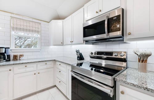 Rockport House | Gusto Cove on the Canal