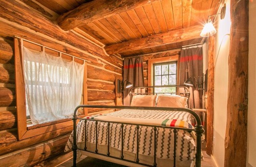 Ardenvoir House | Guten Cabin