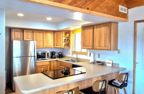 Ruidoso Cabin | Guys Getaway - Fabulous 3-bed/2 bath cabin centrally located in Ruidoso!