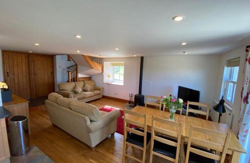 Llanybri House | Gwalia Llansteffan