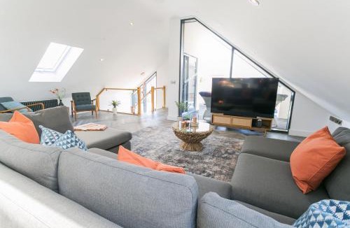 Rhosneigr House | Gwel y Wyddfa