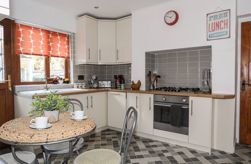 Borth-y-Gest Cottage | Gweldon - Anchor Deck