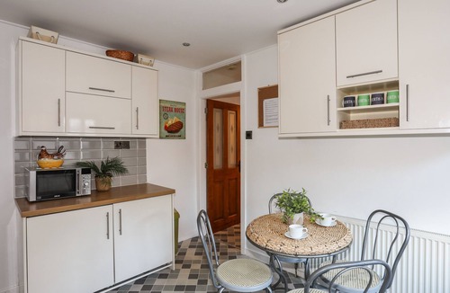 Borth-y-Gest Cottage | Gweldon - Anchor Deck