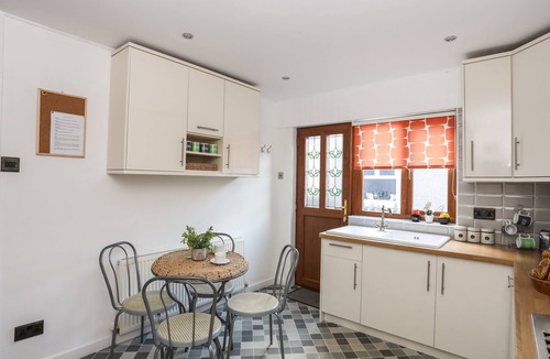 Borth-y-Gest Cottage | Gweldon - Anchor Deck