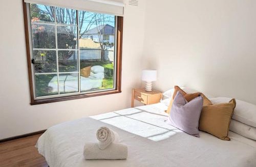 Croydon House | Gwendoline Cottage, Pets, Main St. Station