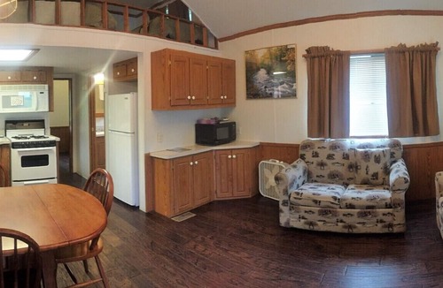 Cooper Landing Cabin | Gwin's Lodge Spruce Chalet #13