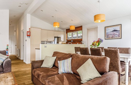 Mullion Ski Chalet | Gwithian Premier Lodge