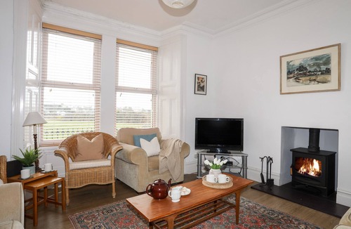 Edern House | GWYNANT - MORFA NEFYN, pet friendly, with open fire in Morfa Nefyn