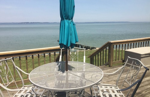 Grimstead Cottage | Gwynn's Island Cottage w/Private Beach-Summer Weeks Open!
