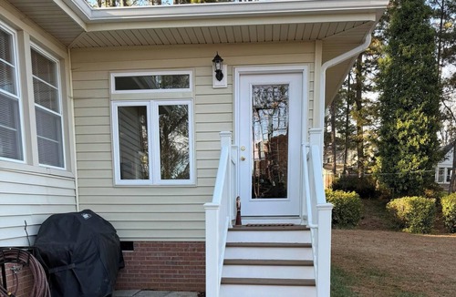 Clarksville House | Gypsy Beach House -5 Bedroom, 3 Bath, Sandy Beach, Dock, Close to Downtown