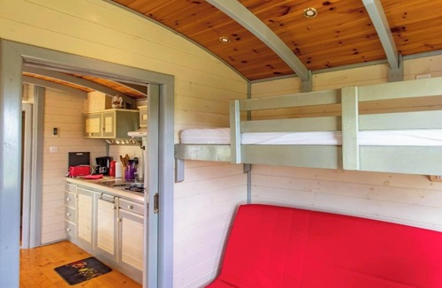 Saint-Augustin-des-Bois Ski Chalet | Gypsy caravan