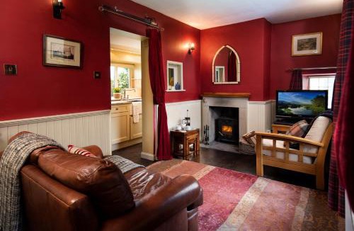 Kirk Yetholm House | Gypsy Palace