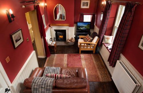 Kirk Yetholm House | Gypsy Palace