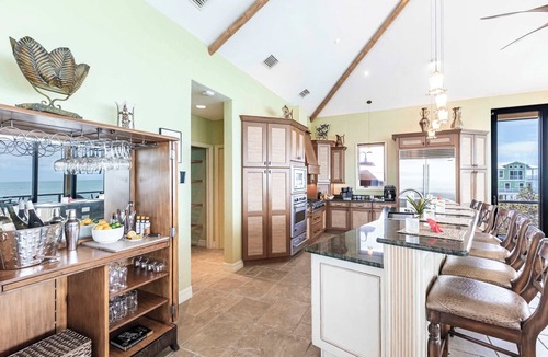 Jose's Hideaway House | Gypsy Wind: Gulf-Front w/Heated Pool, Hot Tub & Golf Carts