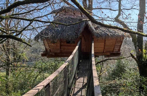 Perret Cabin | Hébergements de Quénécan