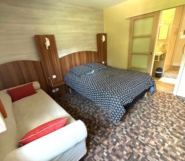 Tremblay Hotel | Hébergement Roc Land